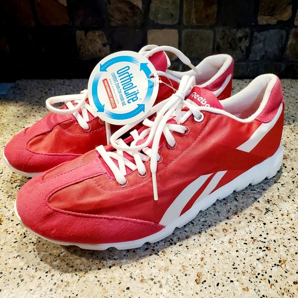 reebok pink sneakers